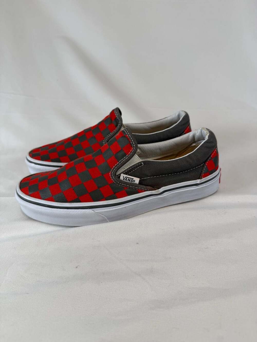 Vans Classic Slip-On Size Men 5.5 Women 7 Red Black Checkerboard Streetwear Edgy